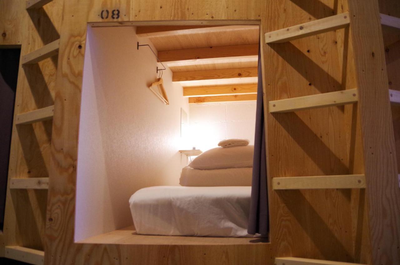 Albergue Travelers' House Roots Takaoka Exterior foto