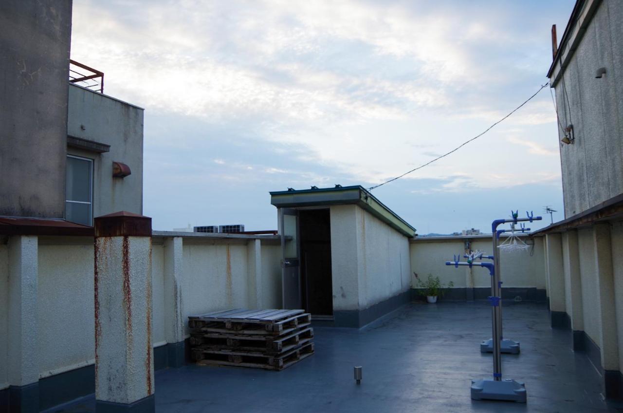 Albergue Travelers' House Roots Takaoka Exterior foto